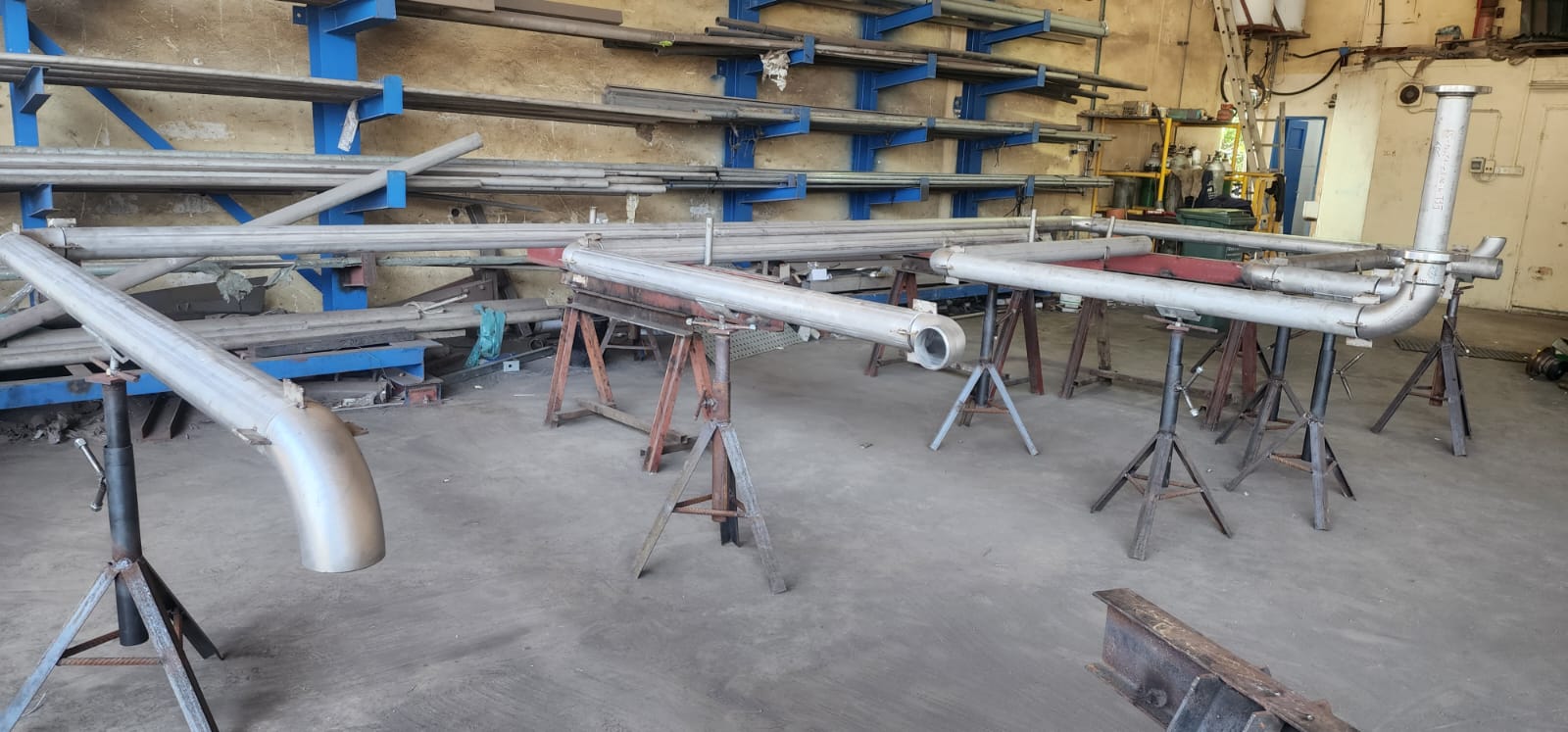 Herstellung und Installation von Rohrleitungen