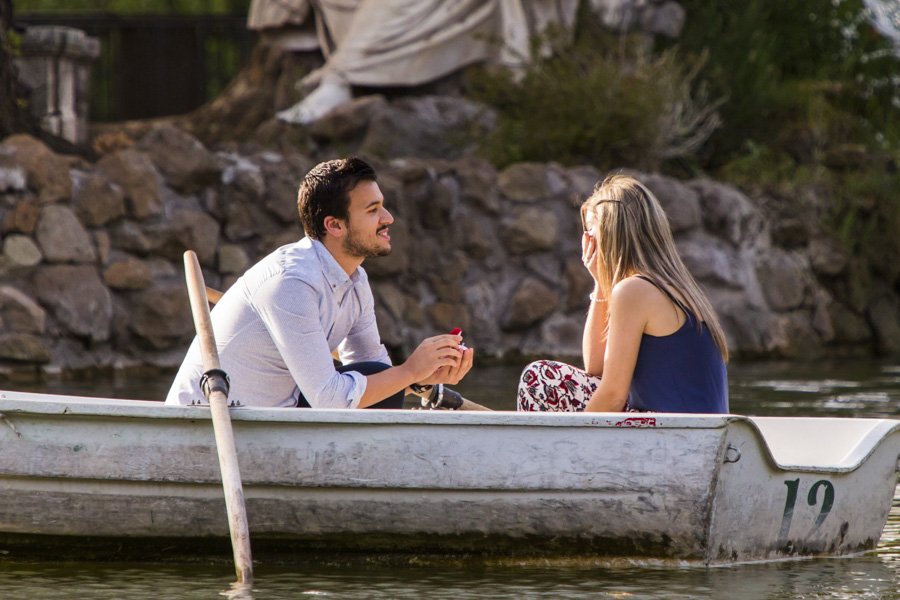 Rowboat surprise proposal in Rome