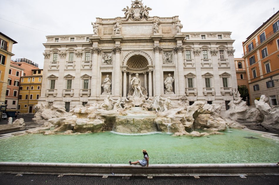 trevi fountain roman landmark