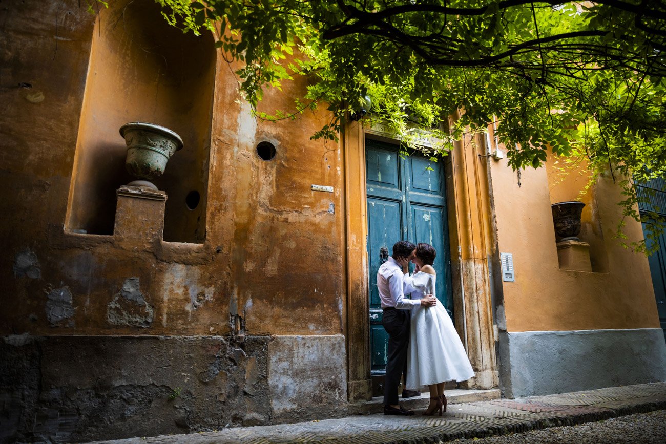 amazing engagement photo-session in rome
