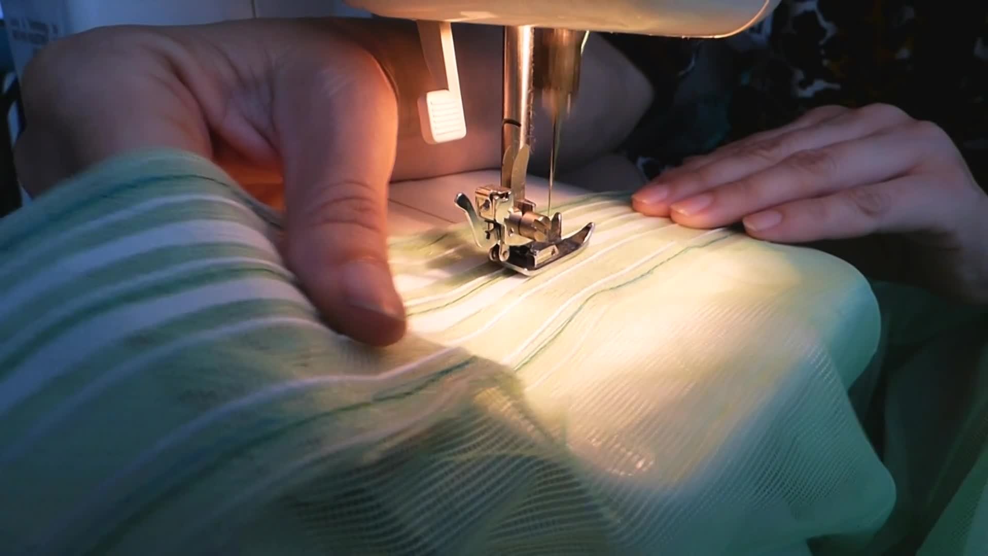 Dader ziekenhuis neem medicijnen SunSelect Textiles - De stof waar je veilig bruin van zal worden