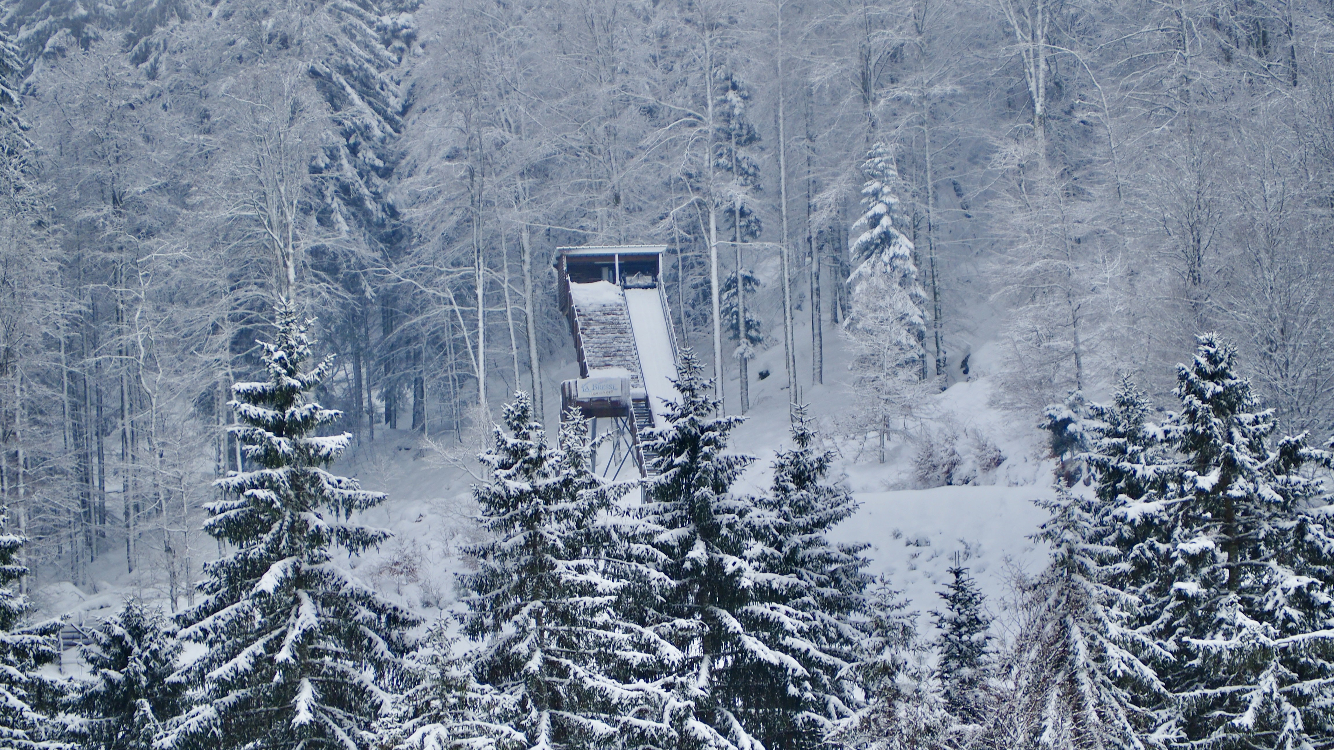 It snowed on Lake Retournemer and Lake Lispach