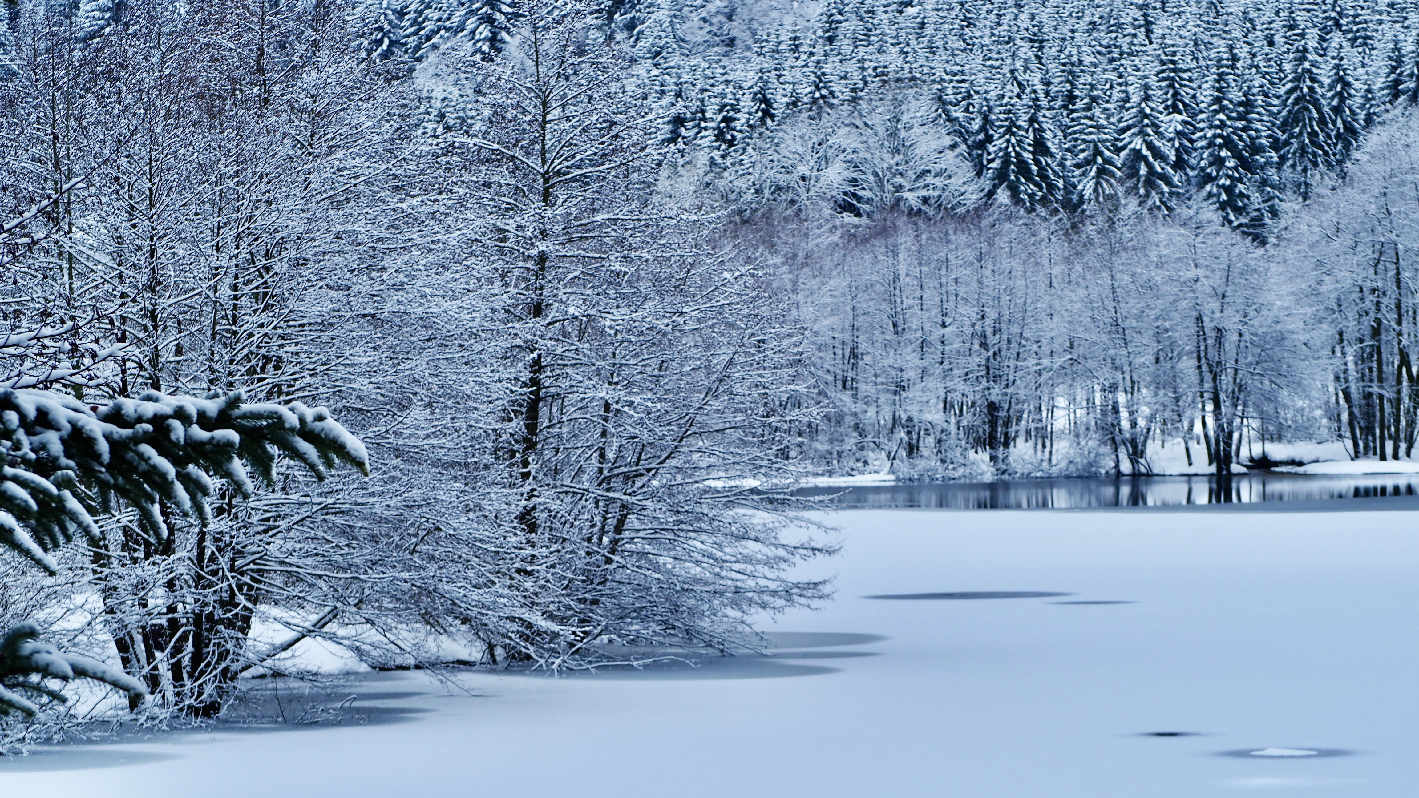 It snowed on Lake Retournemer and Lake Lispach