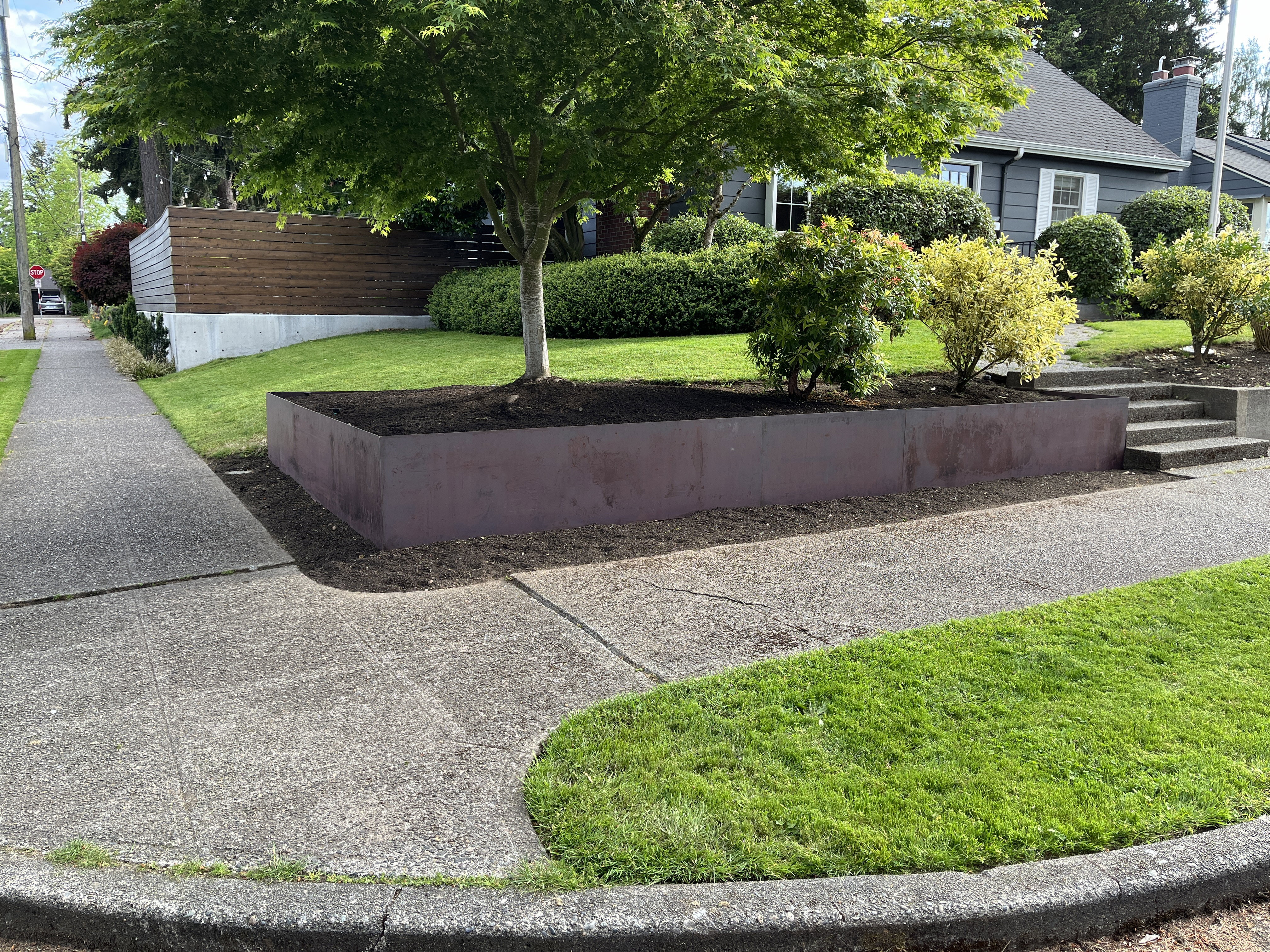 Paneles de valla de acero y muro de contención