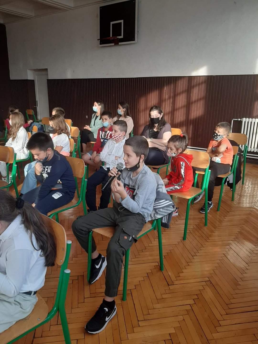 Мы польщены появлением в качестве гостя поэтессы Милицы Бакрач.