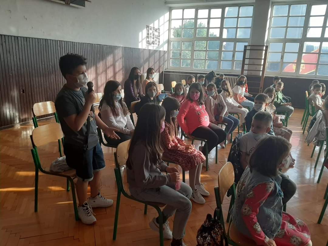 Мы польщены появлением в качестве гостя поэтессы Милицы Бакрач.