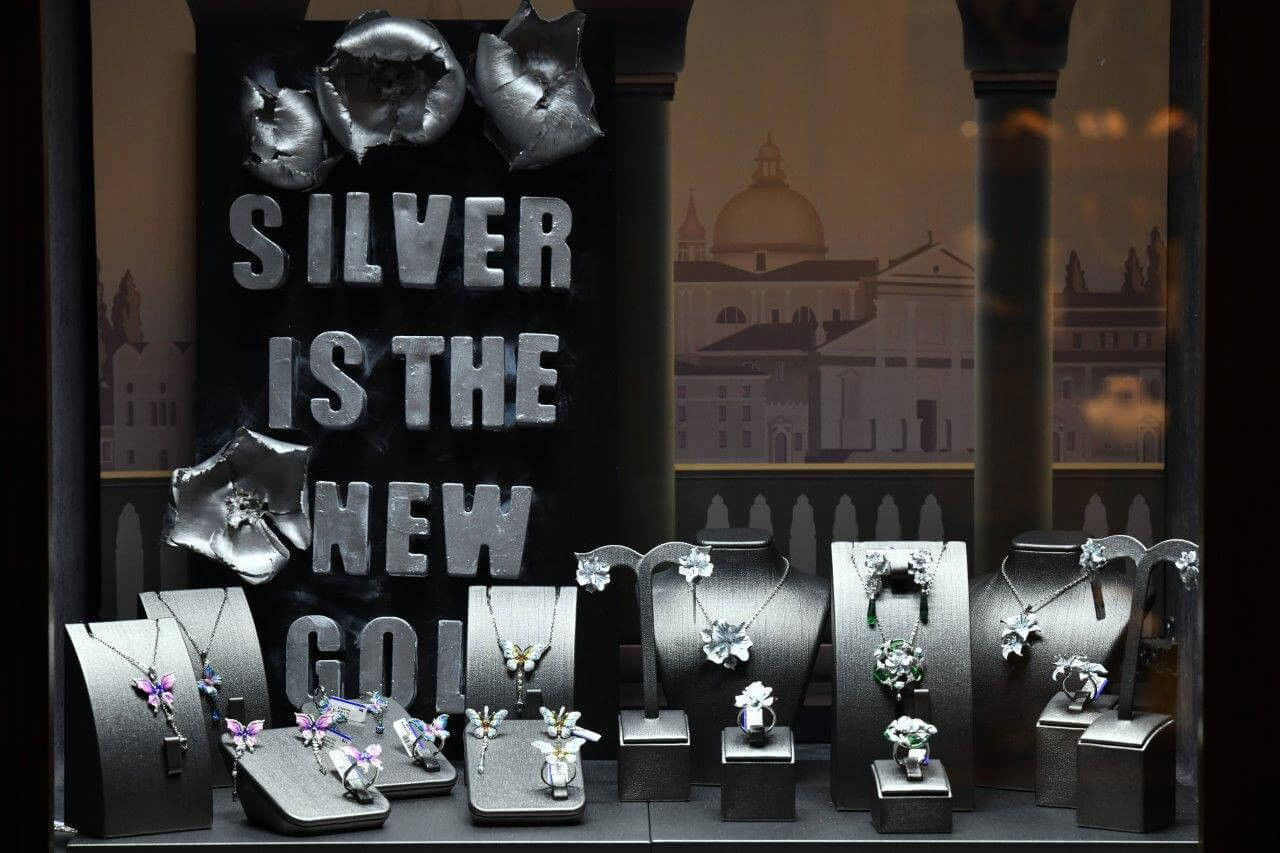 Fine Jewellery Window Display