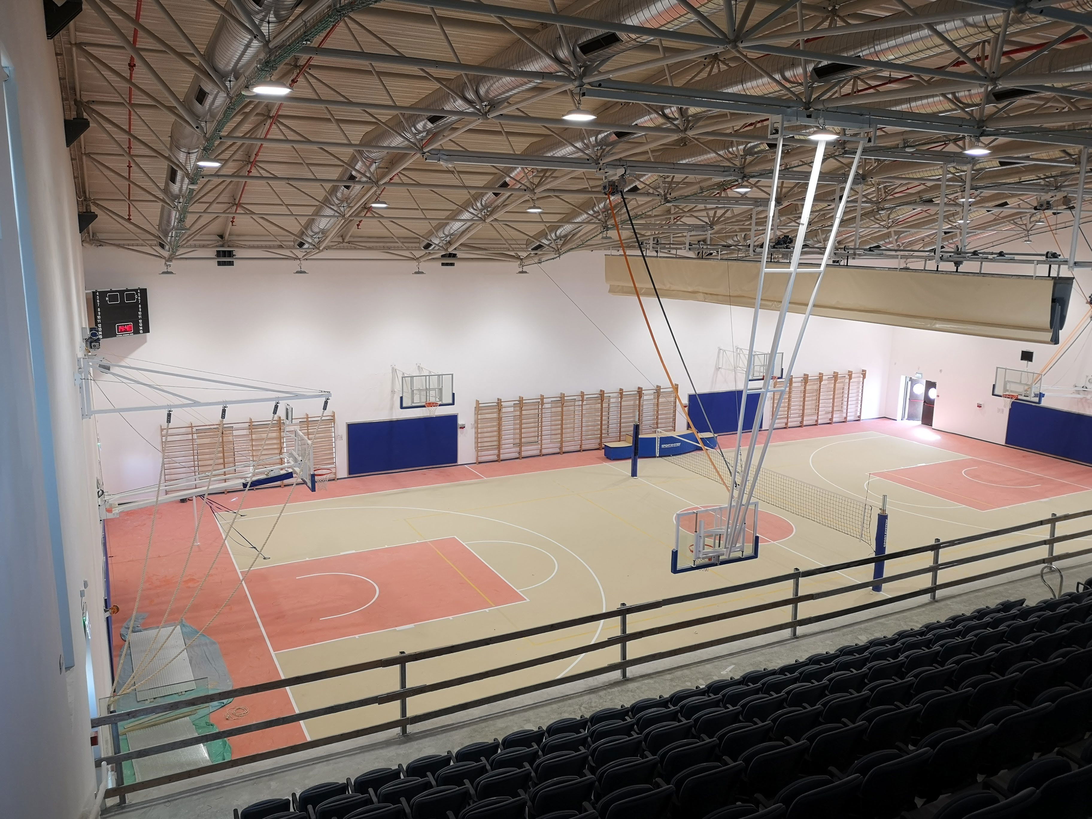 Strings - sports and culture hall