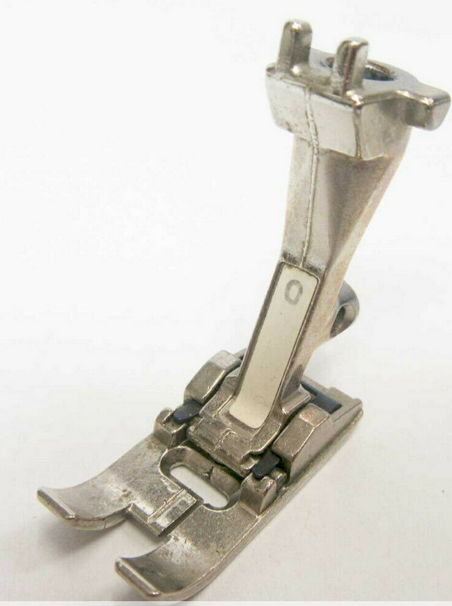 Bernina Pressor foot for straight sewing and zig Zag sewing. foot
