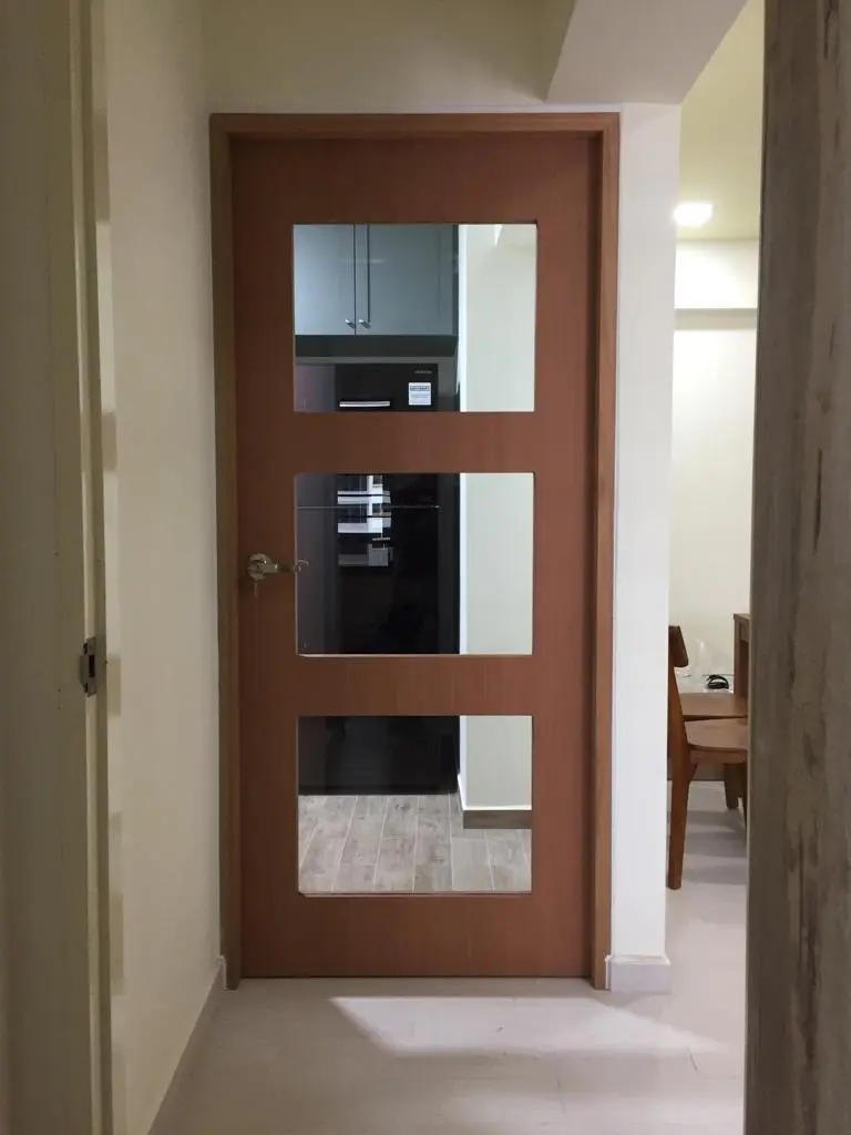 DOORS WITH SPECIAL CONSTRUCTION FOR GLASS