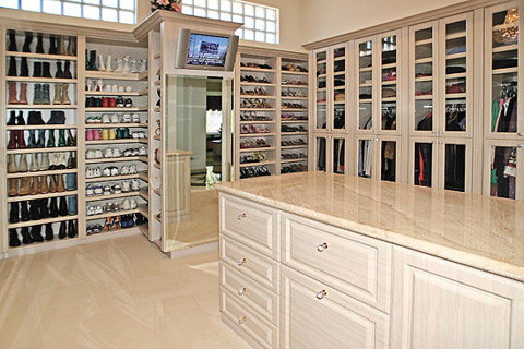 CLOSETS OF SPECIAL DIMENSIONS