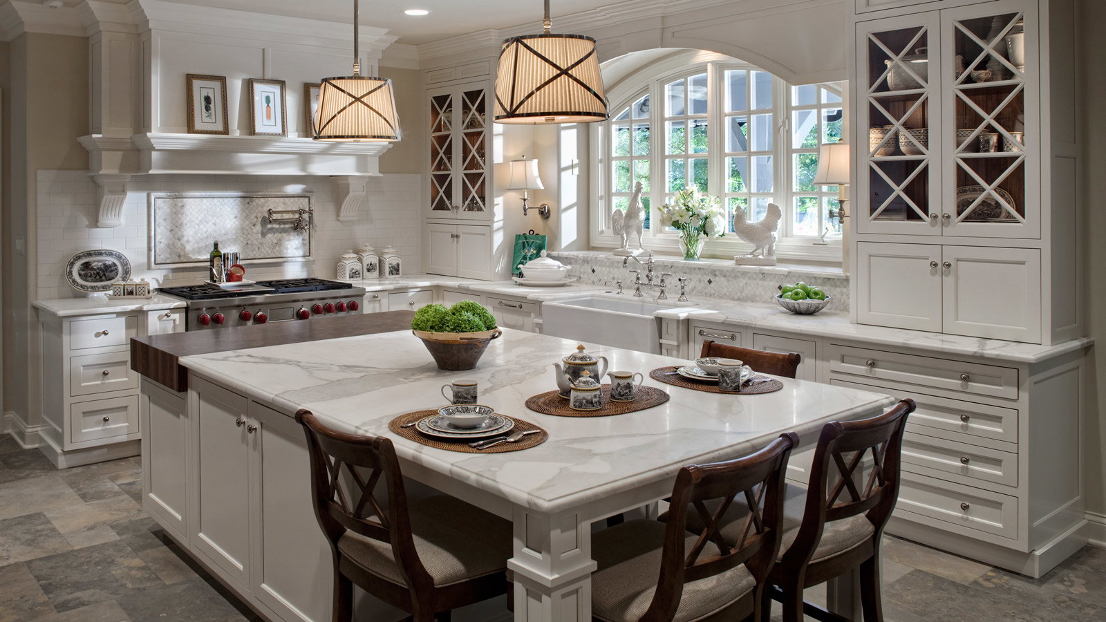 ENGLISCHER STIL IN WEISS