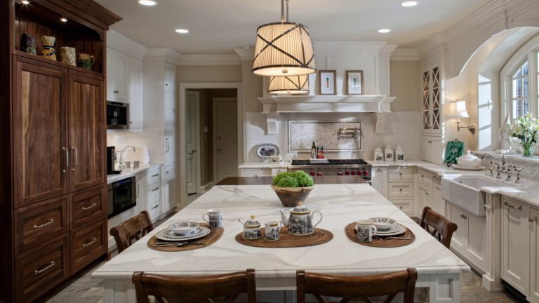 ENGLISCHER STIL IN WEISS