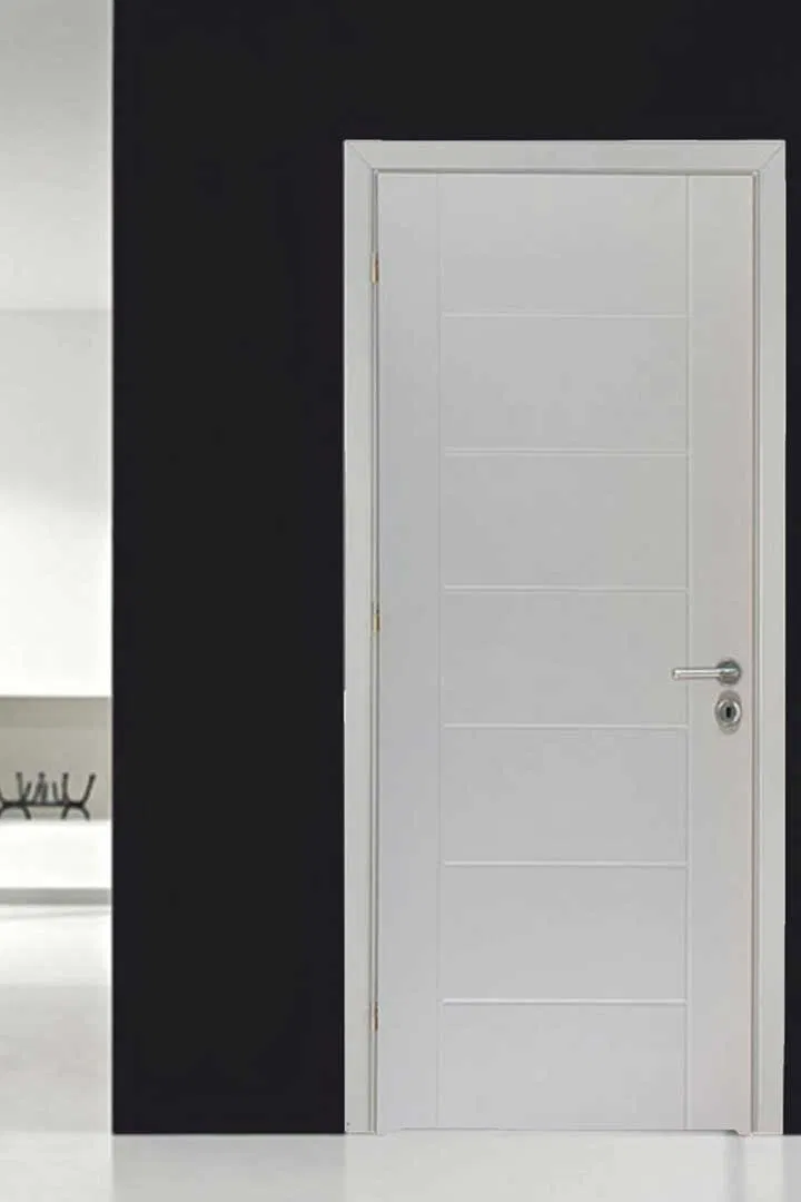 DOORS WITH PANTOGRAPHIC DESIGNS