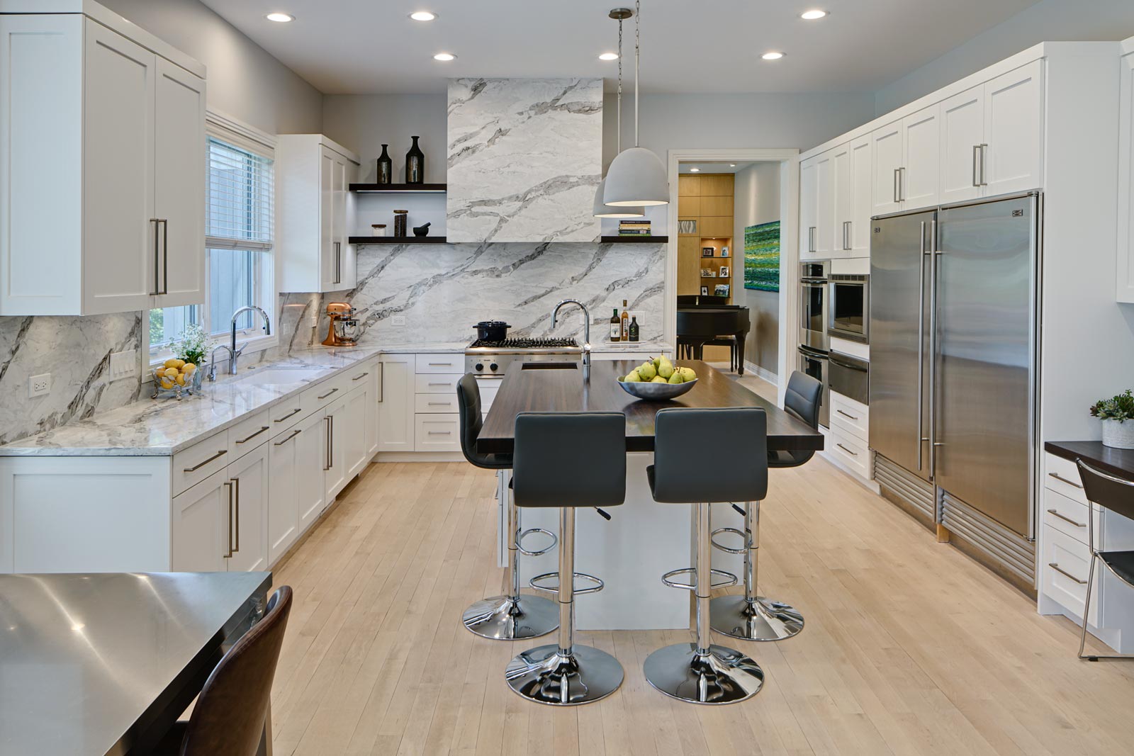 ANMERKUNGEN AUS MARMOR