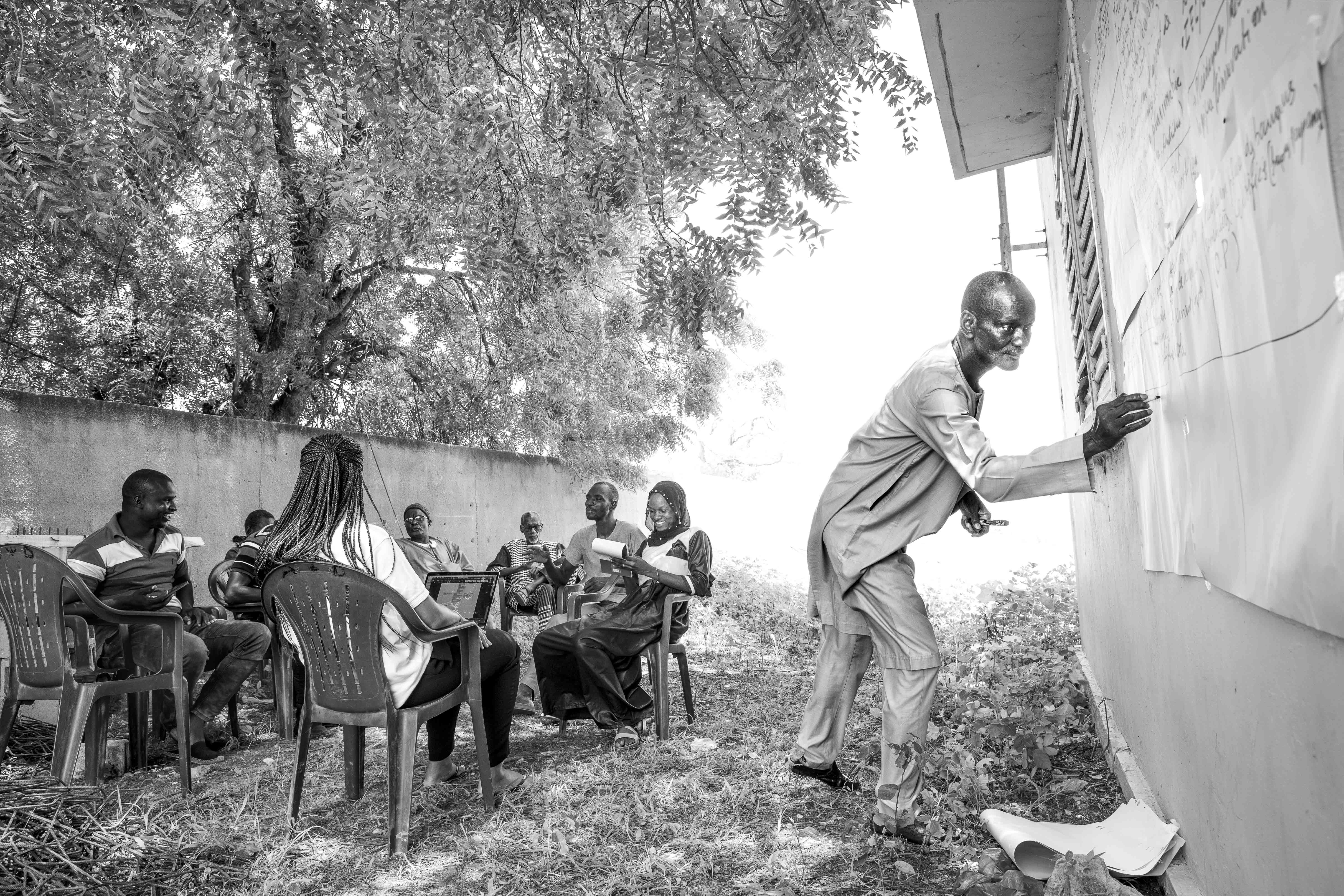 Problèmes locaux, solutions locales