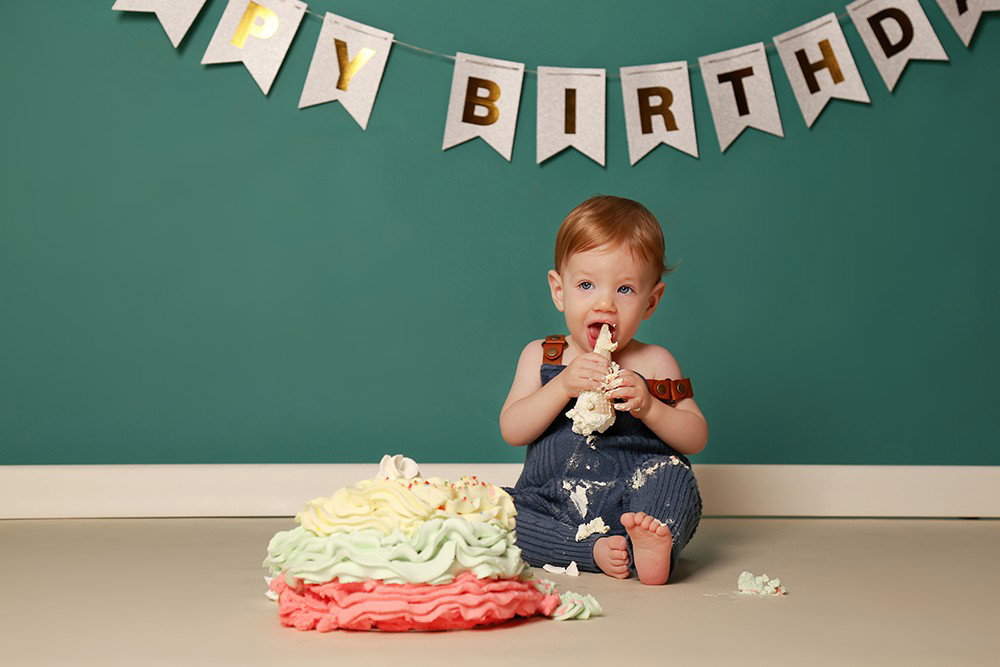 What an amazing age for photos! First birthday - how could you not, a celebration?! Recommended with cake.