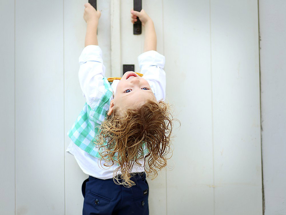Age 3 how exciting! The moment when the little one turns into a little gerber, is told. And the hair?! At least we will have pictures as a souvenir.
