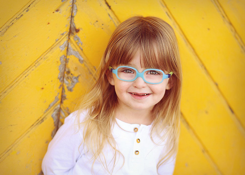 Age 3 how exciting! The moment when the little one turns into a little gerber, is told. And the hair?! At least we will have pictures as a souvenir.