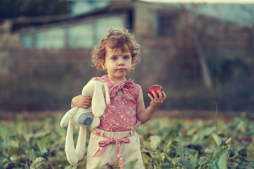 Fun and beautiful moments of childhood and family interaction!