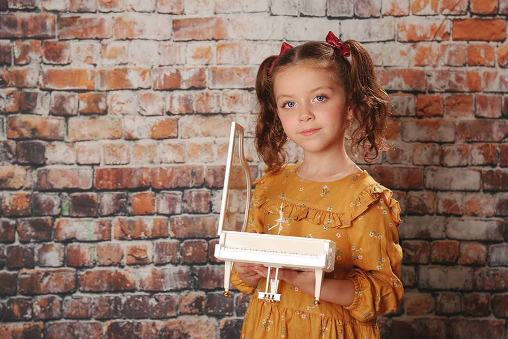 Fun and beautiful moments of childhood and family interaction!