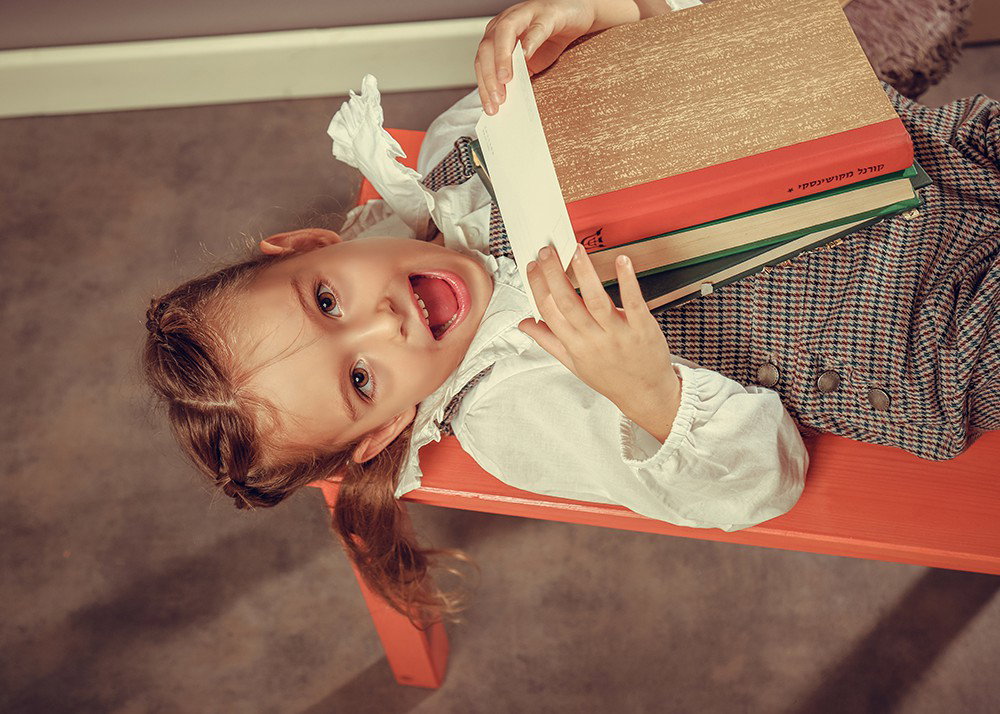 Fun and beautiful moments of childhood and family interaction!