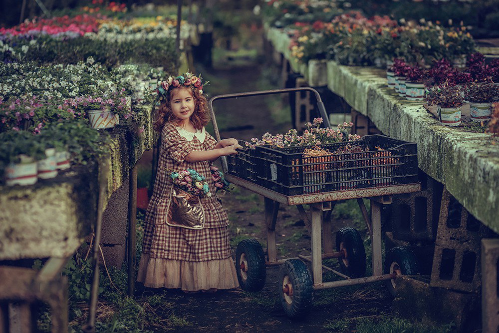 Fun and beautiful moments of childhood and family interaction!