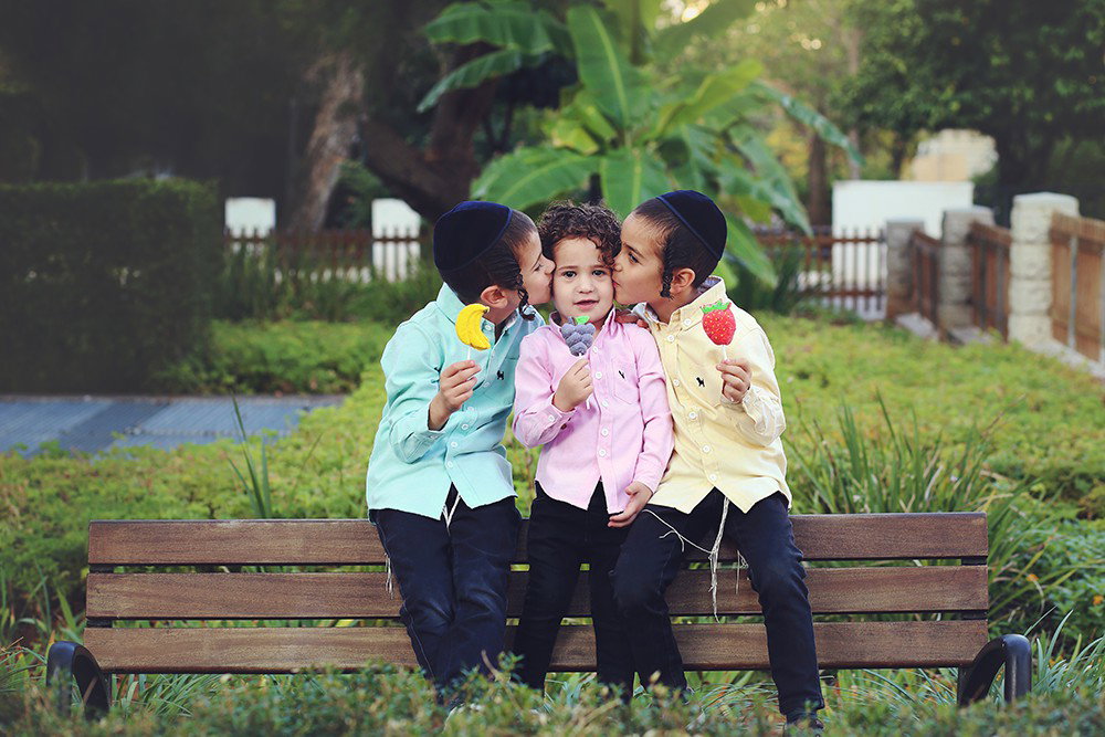 Fun and beautiful moments of childhood and family interaction!