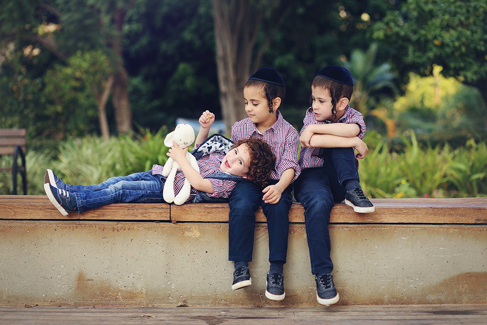 Fun and beautiful moments of childhood and family interaction!