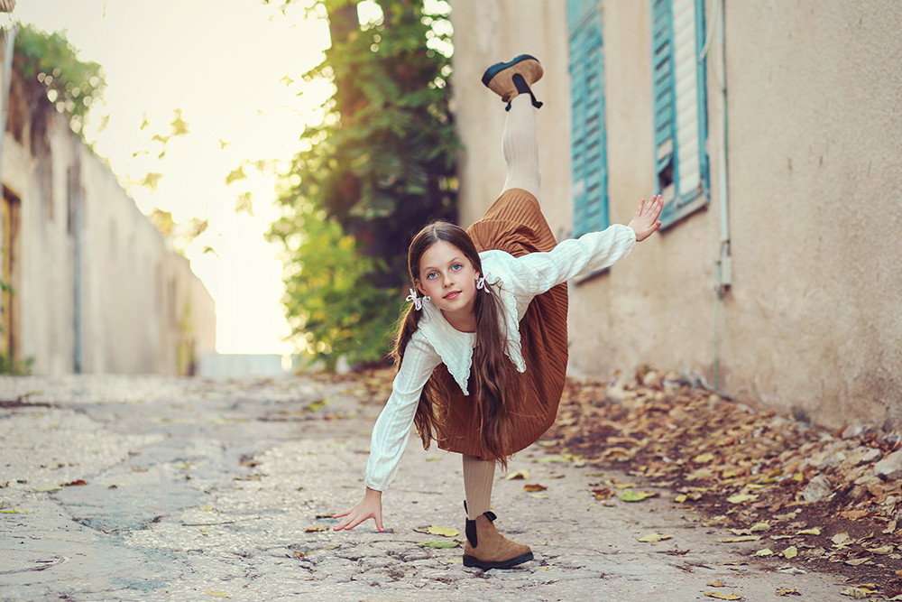 Fun and beautiful moments of childhood and family interaction!