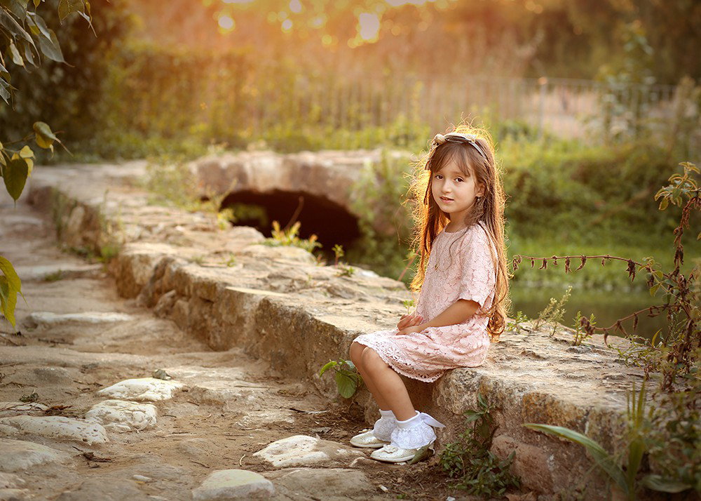 Fun and beautiful moments of childhood and family interaction!