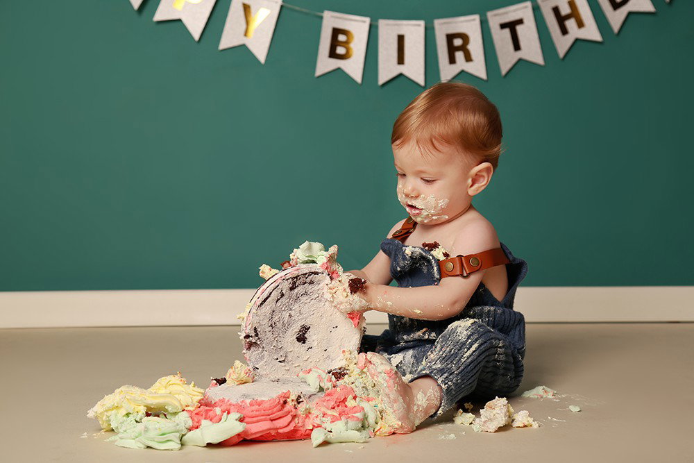 What an amazing age for photos! First birthday - how could you not, a celebration?! Recommended with cake.