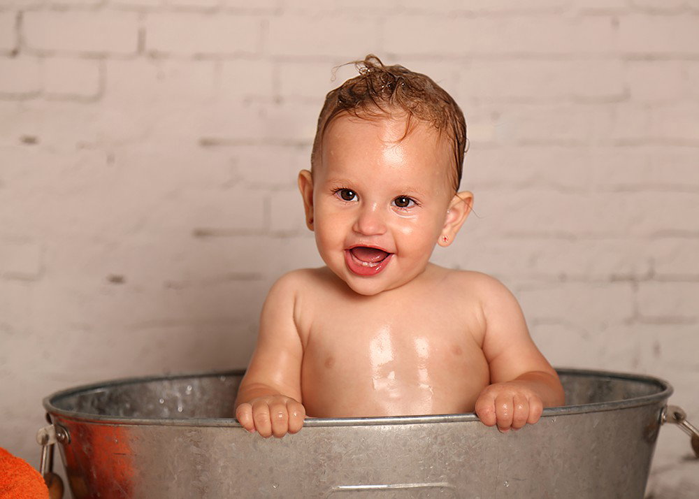 What an amazing age for photos! First birthday - how could you not, a celebration?! Recommended with cake.