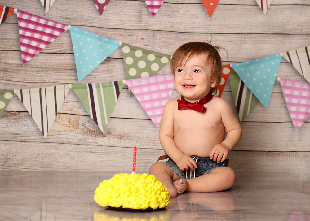 What an amazing age for photos! First birthday - how could you not, a celebration?! Recommended with cake.