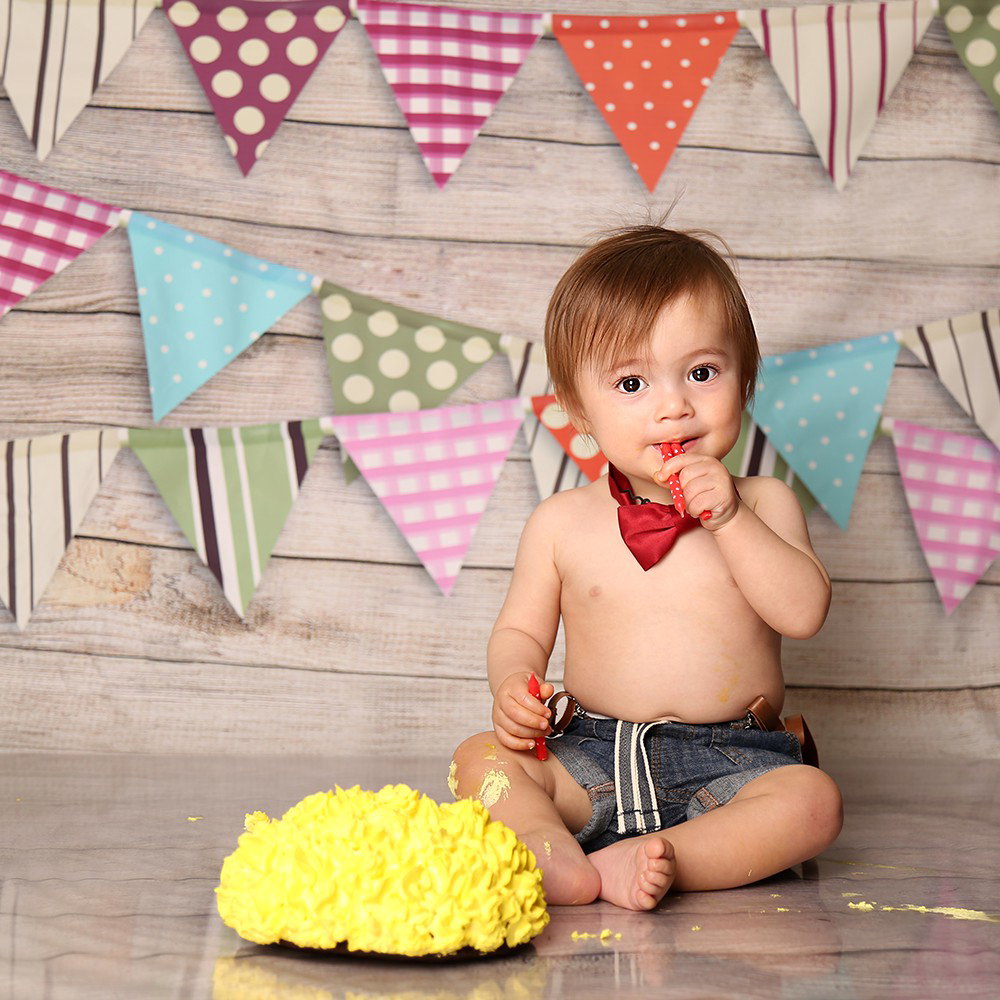 What an amazing age for photos! First birthday - how could you not, a celebration?! Recommended with cake.