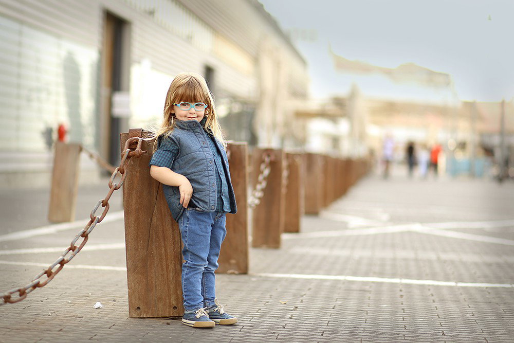 Age 3 how exciting! The moment when the little one turns into a little gerber, is told. And the hair?! At least we will have pictures as a souvenir.