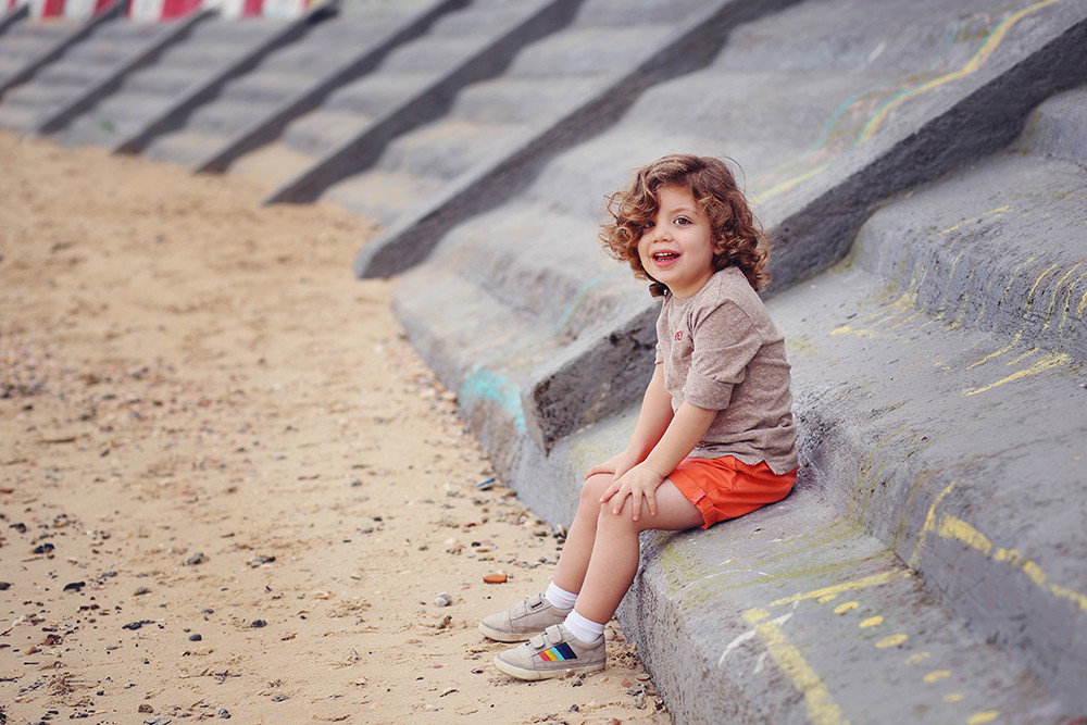 Age 3 how exciting! The moment when the little one turns into a little gerber, is told. And the hair?! At least we will have pictures as a souvenir.