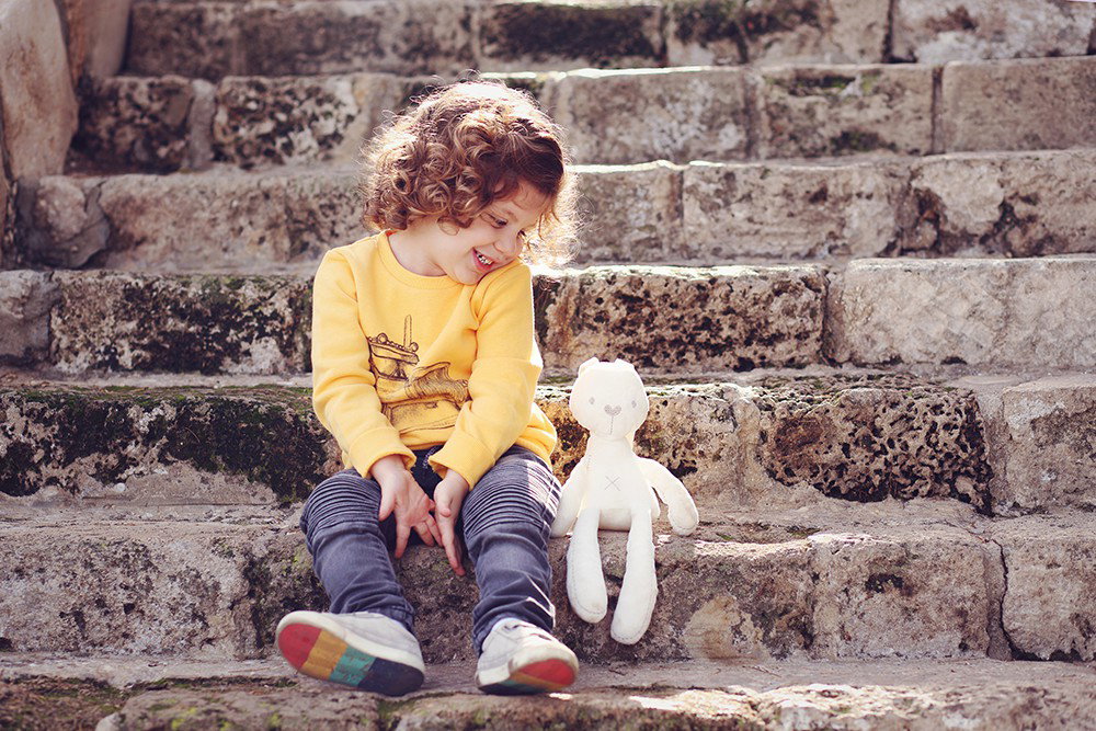 Age 3 how exciting! The moment when the little one turns into a little gerber, is told. And the hair?! At least we will have pictures as a souvenir.