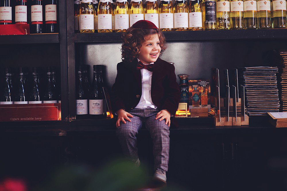 Age 3 how exciting! The moment when the little one turns into a little gerber, is told. And the hair?! At least we will have pictures as a souvenir.