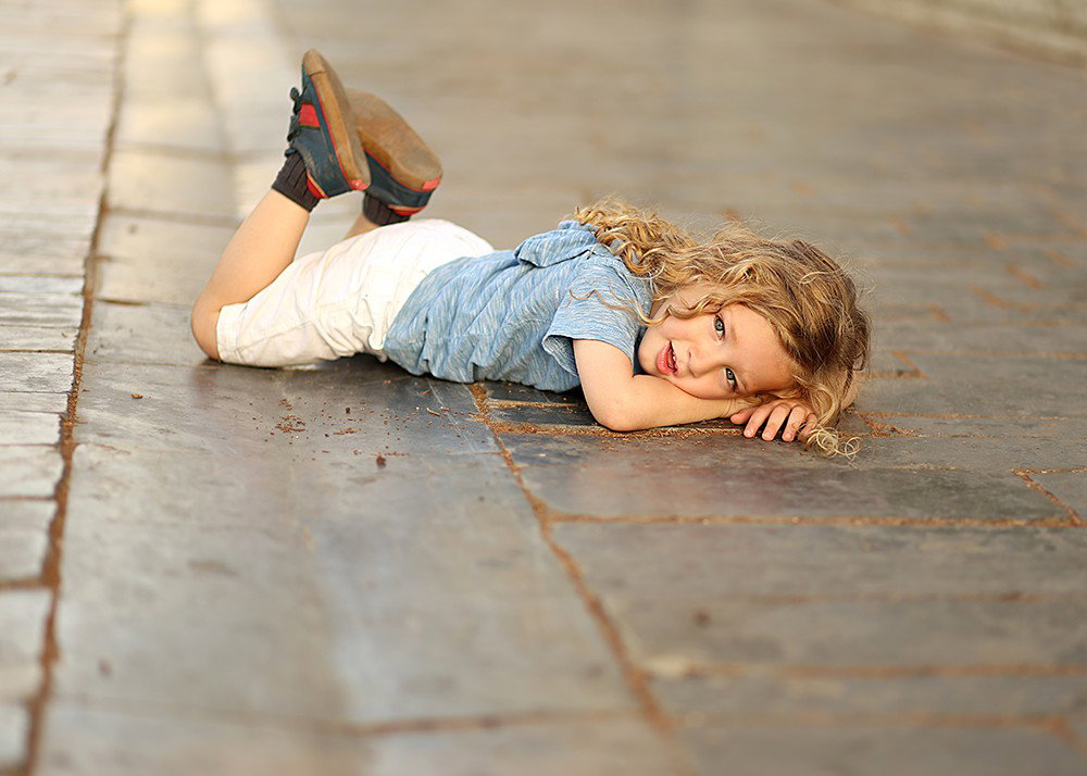 Age 3 how exciting! The moment when the little one turns into a little gerber, is told. And the hair?! At least we will have pictures as a souvenir.