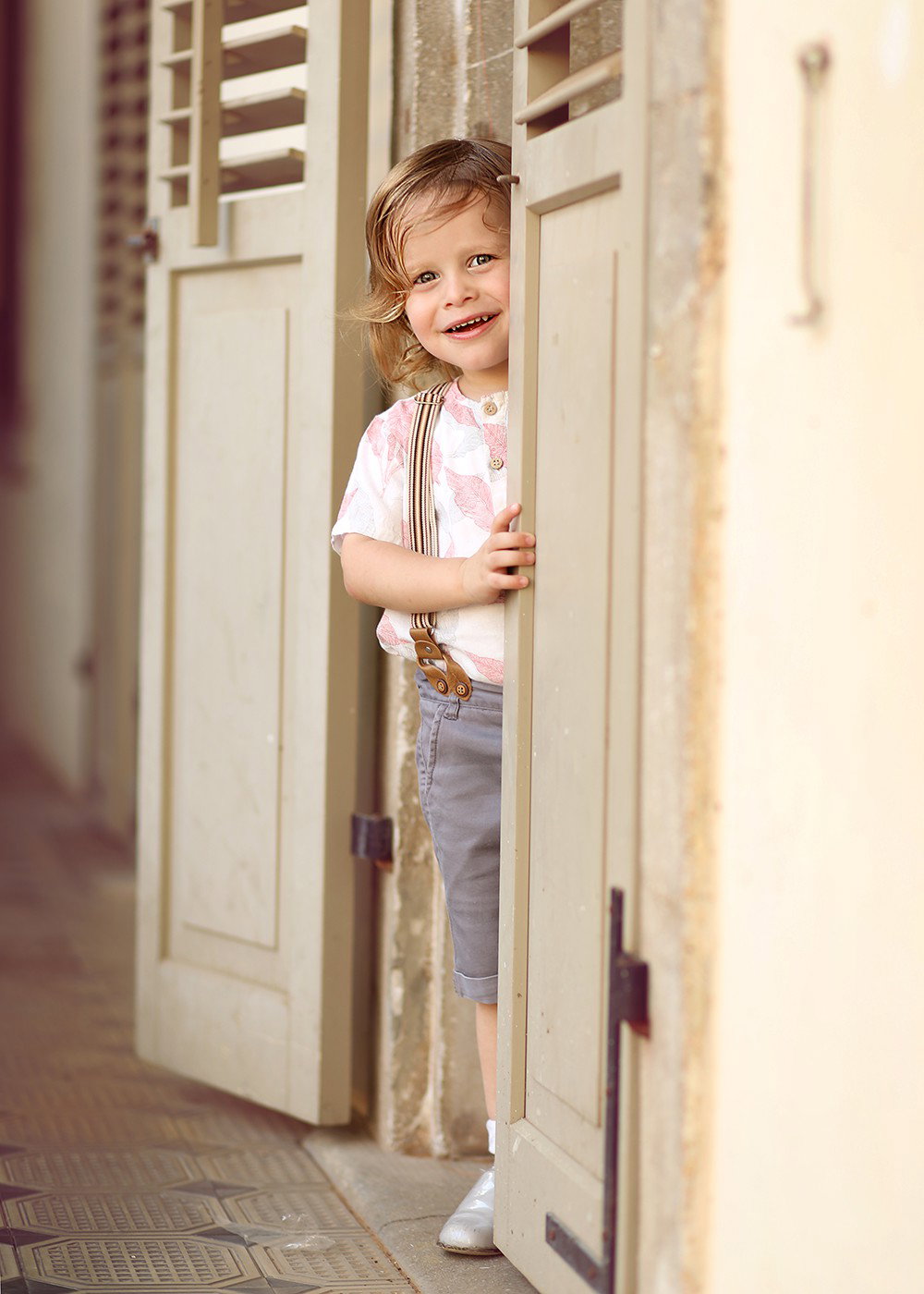 Age 3 how exciting! The moment when the little one turns into a little gerber, is told. And the hair?! At least we will have pictures as a souvenir.