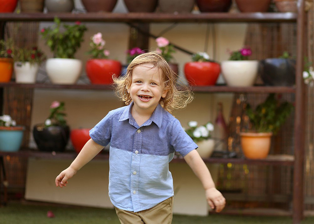 Age 3 how exciting! The moment when the little one turns into a little gerber, is told. And the hair?! At least we will have pictures as a souvenir.