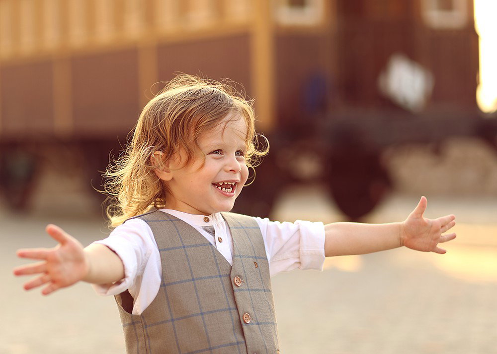 Age 3 how exciting! The moment when the little one turns into a little gerber, is told. And the hair?! At least we will have pictures as a souvenir.