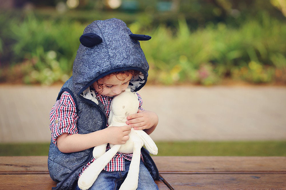Age 3 how exciting! The moment when the little one turns into a little gerber, is told. And the hair?! At least we will have pictures as a souvenir.
