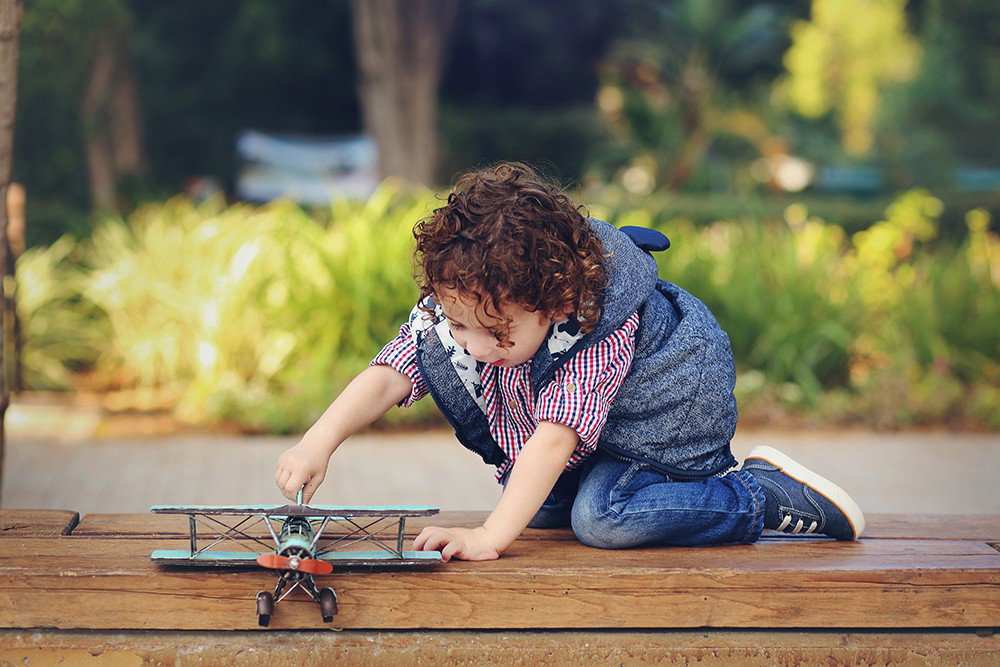 Age 3 how exciting! The moment when the little one turns into a little gerber, is told. And the hair?! At least we will have pictures as a souvenir.