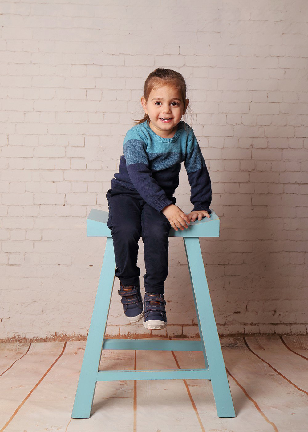 Age 3 how exciting! The moment when the little one turns into a little gerber, is told. And the hair?! At least we will have pictures as a souvenir.