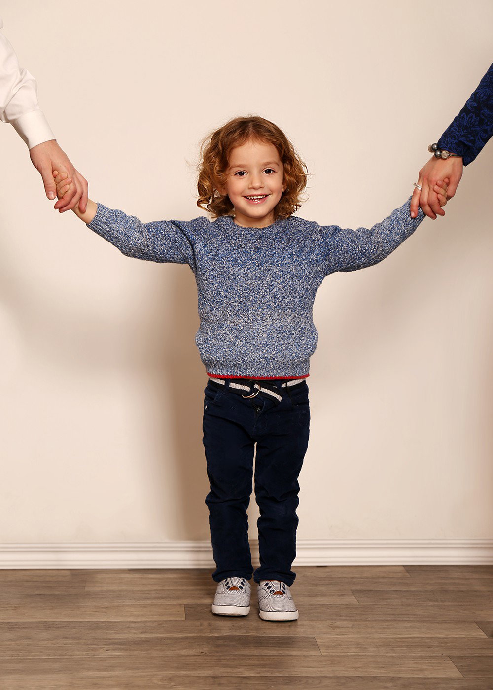 Age 3 how exciting! The moment when the little one turns into a little gerber, is told. And the hair?! At least we will have pictures as a souvenir.