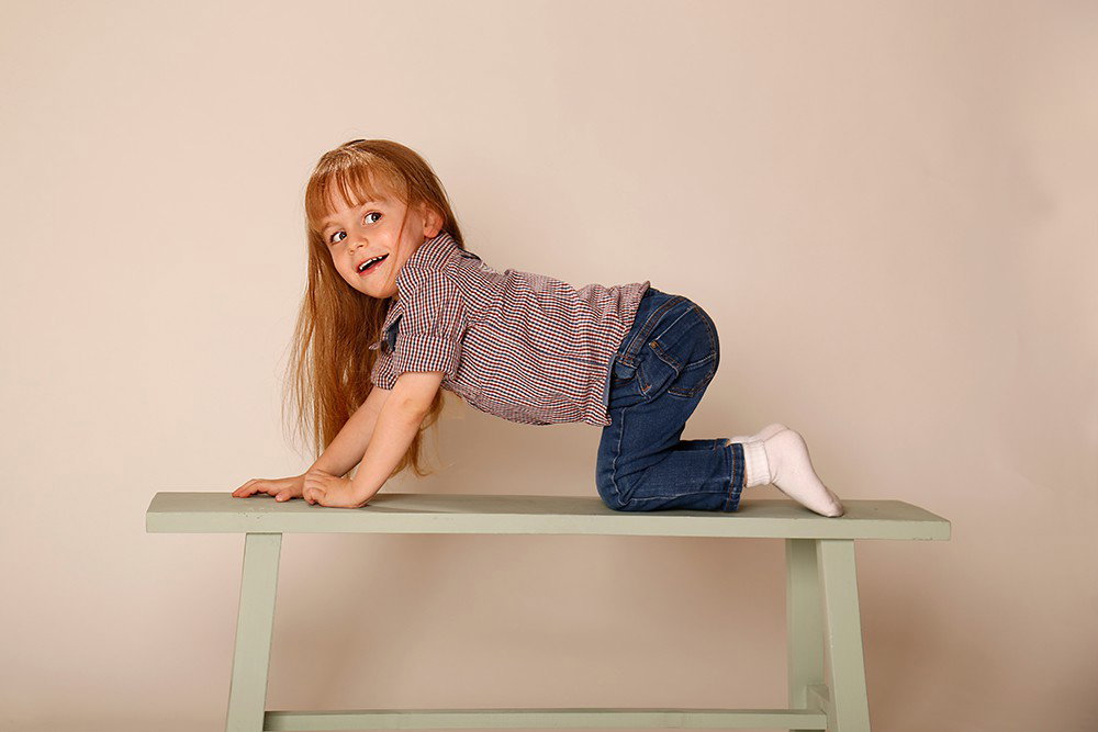 Age 3 how exciting! The moment when the little one turns into a little gerber, is told. And the hair?! At least we will have pictures as a souvenir.