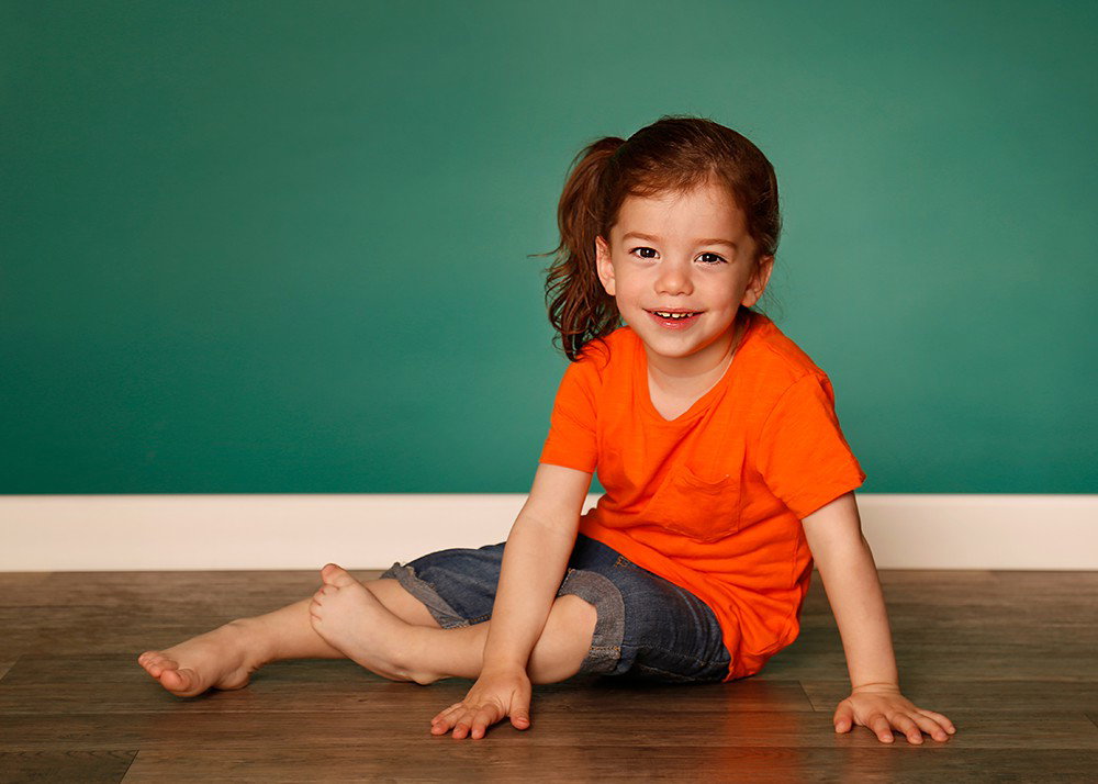Age 3 how exciting! The moment when the little one turns into a little gerber, is told. And the hair?! At least we will have pictures as a souvenir.