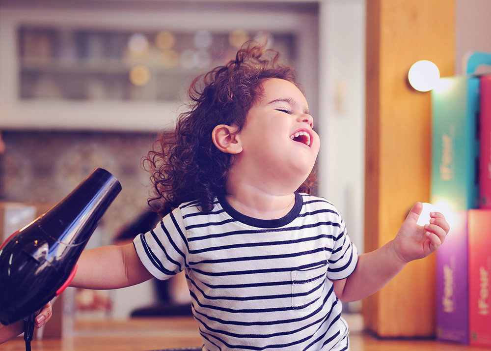 Age 3 how exciting! The moment when the little one turns into a little gerber, is told. And the hair?! At least we will have pictures as a souvenir.